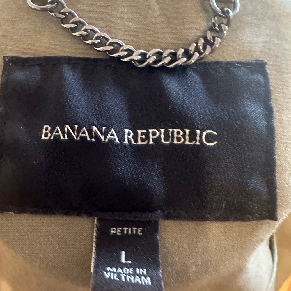 Banana Republic Khaki Vest - Picture 2 of 2